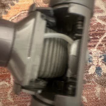 Dyson Süpürge Başlığı Sürekli Kırılıyor, Müşteri Hizmetlerinden Yanıt Alamıyorum