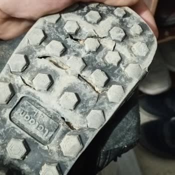 FLO Ayakkabı'dan Aldığım Ürünün Tabanı 4 Ay Gibi Kısa Bir Sürede Patladı!