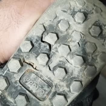 FLO Ayakkabı'dan Aldığım Ürünün Tabanı 4 Ay Gibi Kısa Bir Sürede Patladı!