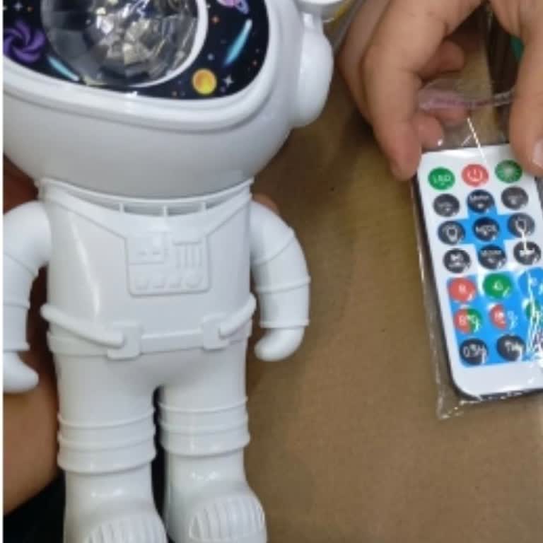 Beklediğim Projektör Yerine Bambaşka Bir Ürünle Karşılaştım