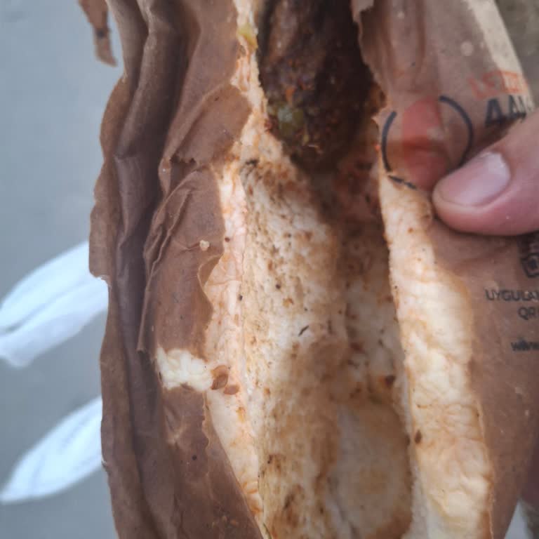 Hijyen Sorunu Ve Saygısız Hizmet: Ücret İadesi Ve Tazminat Talebi