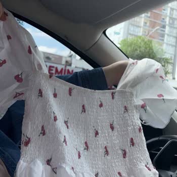 Yanlış Ve Kalitesiz Elbise, Firma İletişimsiz Ve Hesabı Kapattı