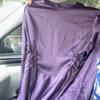 Yanlış Ve Kalitesiz Elbise, Firma İletişimsiz Ve Hesabı Kapattı