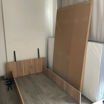 Eksik Ve Hatalı Parçalar Nedeniyle Karyola Kurulumu Bir Türlü Yapılamadı