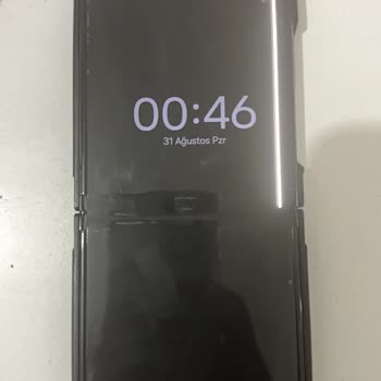 Kırılmaz Cam Uygulaması Sonrası Ekranda Çizgi Oluştu Müşteri Mağduriyeti