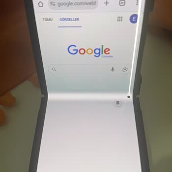 Kırılmaz Cam Uygulaması Sonrası Ekranda Çizgi Oluştu Müşteri Mağduriyeti