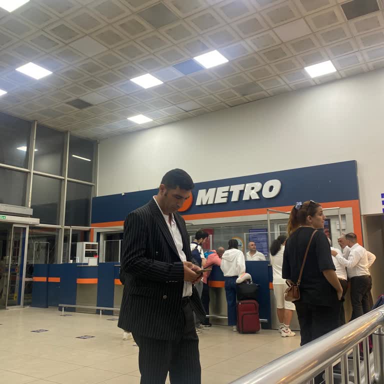 Gece Yarısı Bilgisiz Ve Çözümden Uzak Bekleyiş