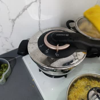 Defalarca Kapak Değişen Düdüklü Tenceremde Buhar Ve Sıvı Kaçakları Bitmiyor