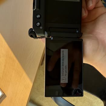 Yeni Alınan Fotoğraf Makinesinde Batarya Sorunu Ve İade Talebi