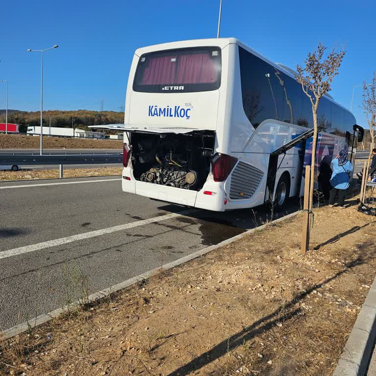 Kamil Koç Otobüsünde Saatlerce Yolda Kaldık: Bilgilendirme ve Destek Eksikliğiyle Büyük Mağduriyet