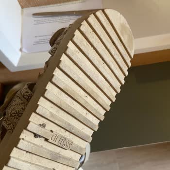 Kısa Sürede Deforme Olan Guess Sandaletim İçin Mağduriyet Yaşıyorum