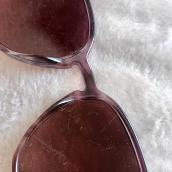 Rayban Gözlükte Sürekli Buğulanma ve Lekelenme Sorunu