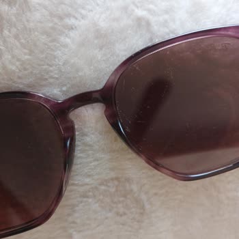 Rayban Gözlükte Sürekli Buğulanma ve Lekelenme Sorunu