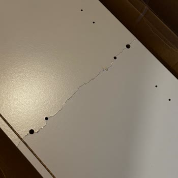 Kırık Gelen Kitaplık Ve Geciken İade Süreci Mağduriyeti