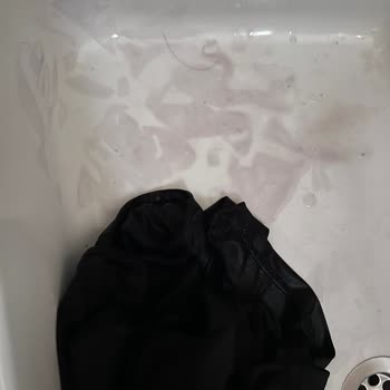 Trendyolmilla Bluzun Boyası Çamaşırlarımı Mahvetti Mağduriyetim Giderilmiyor