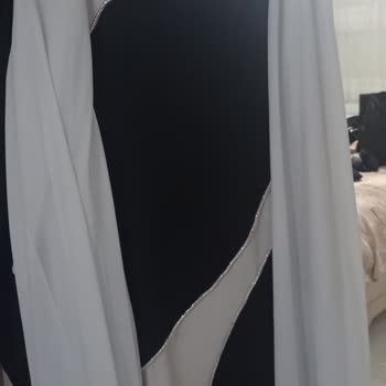 Aldığım Abiyede Lekeler Ve Dikiş Hatası, Mağduriyet Yaşadım