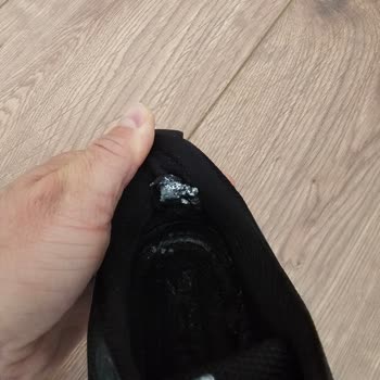 Reebok Ayakkabı Kısa Sürede Bozuldu, FLO Değişim Talebimi Reddetti