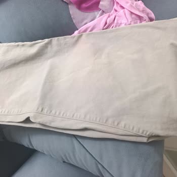 Satın Aldığım Pantolonlarda Renk Solması Ve İlgisiz Müşteri Hizmetleri