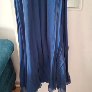 Çizgi Giyim Sincan Şubesi Elbise Bacaklarıma Yapışarak Kullanım Sırasında Beni Oldukça Rahatsız Etti