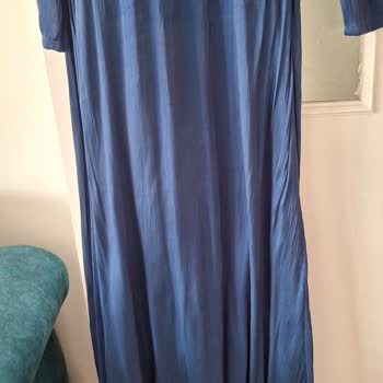 Çizgi Giyim Sincan Şubesi Elbise Bacaklarıma Yapışarak Kullanım Sırasında Beni Oldukça Rahatsız Etti