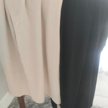 Bir Kez Giyilen Pantolonda Diz Verme Ve Olumsuz Müşteri Hizmeti Deneyimi