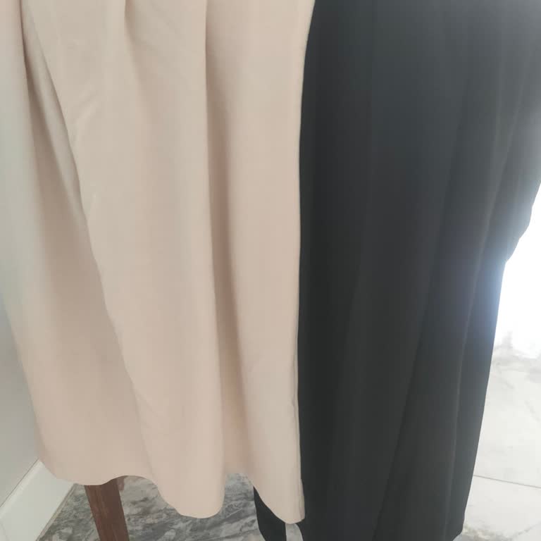 Bir Kez Giyilen Pantolonda Diz Verme Ve Olumsuz Müşteri Hizmeti Deneyimi