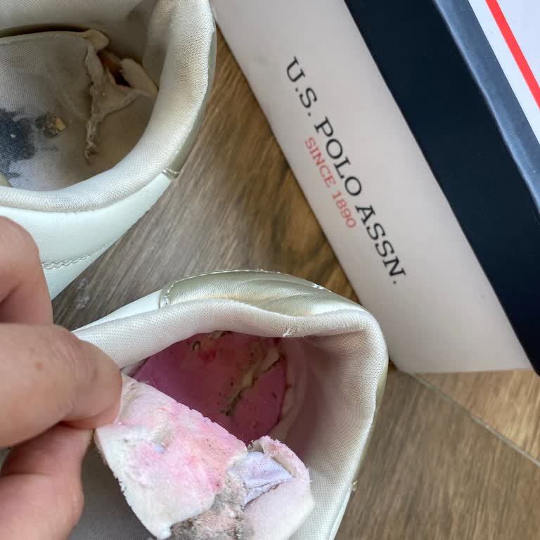 1 Ayda Tabanı Çöken Ayakkabı İçin Değişim Talebim Reddedildi