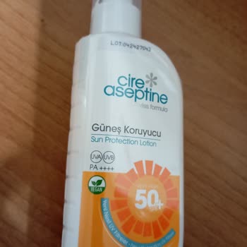 Güneş Koruyucu Ürün Giysilerimde Kalıcı Leke Bıraktı