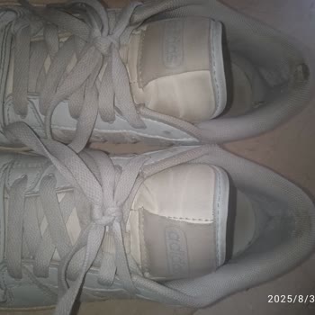 Kısa Sürede Yırtılan Ayakkabılar Ve Hayal Kırıklığı