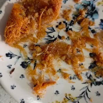 Cevizli Kadayıfın İçinden Böcek Çıkması Hayal Kırıklığı Yarattı