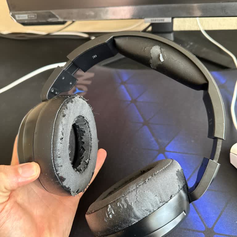 Rampage Kulaklık Pedlerinde Kısa Sürede Soyulma Sorunu