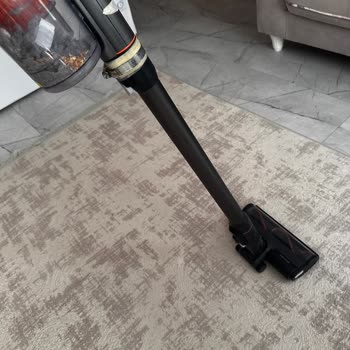 Philips Dikey Şarjlı Süpürgede Ek Yerlerinde Çatlama Ve Kırılma Sorunu