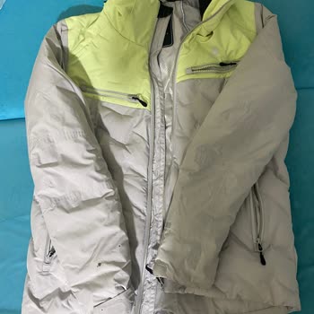 Kısa Sürede Yırtılan Mont İçin İade Talebim Reddedildi