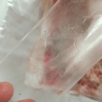 Son Kullanma Tarihi Silinmiş Et Ve İlgisiz Mağaza Yaklaşımı