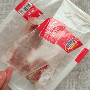 Son Kullanma Tarihi Silinmiş Et Ve İlgisiz Mağaza Yaklaşımı