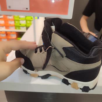 FLO Mağazasında Unutulan Alarm İğnesi Çocuğuma Zarar Verdi Çözüm Sunulmadı