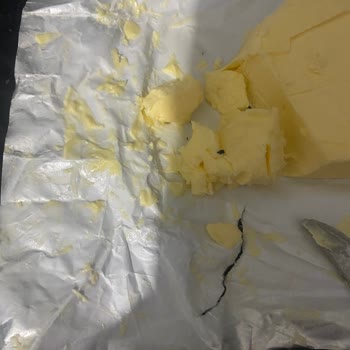 Tereyağı Paketinden Çıkan Yabancı Cisim Şaşkınlığı