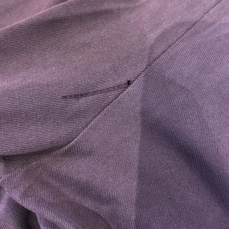 Kısa Sürede Yıpranan Eşofman Takımına Çözüm Bulamıyorum