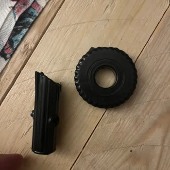 Az Kullanımla Çamaşır Kurutmalığın Plastik Bağlantıları Kısa Sürede Kırıldı