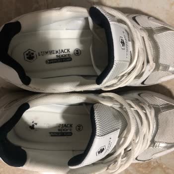 Lumberjack Ayakkabının İç Yazıları Kısa Sürede Silindi