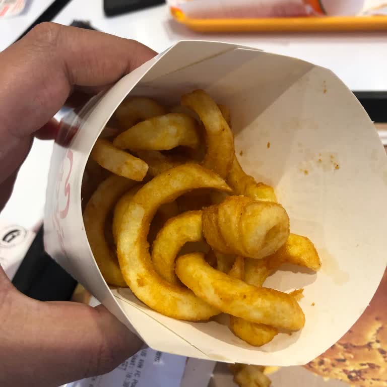 Arbys'te Büyük Boy Patates Yanıltmacası Ve Bilgi Eksikliği