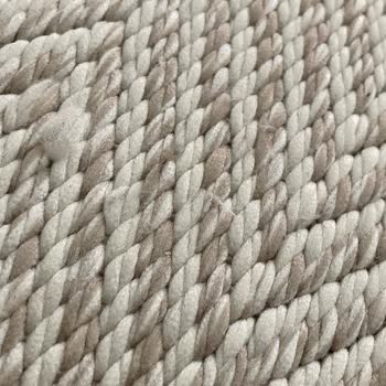 Kısa Sürede Tüylenen Ve Sökülen Halı Hayal Kırıklığı Yarattı