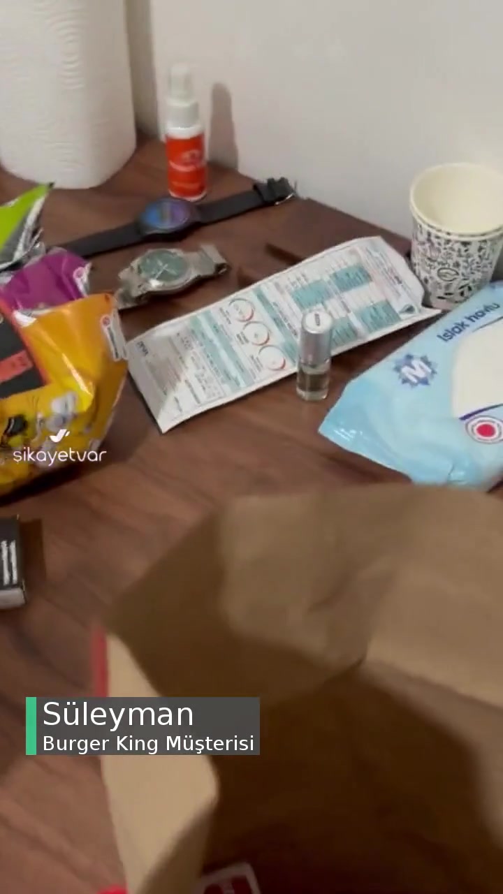 Burger King Parayı Alıyor, Ürünü Yollamıyor! videonun kapak resmi