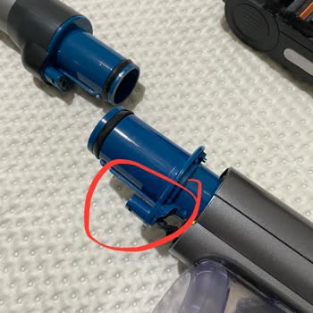 Philips Aqua 8000 Süpürgenin Boru Destek Merkezi Kısa Sürede Kırıldı