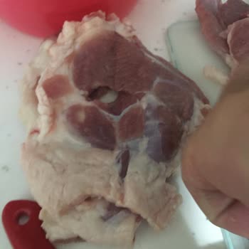 Aldığım Kuzu Külbastı Yağlı Ve Kalitesiz Çıktı, Mağduriyetimin Giderilmesini İstiyorum