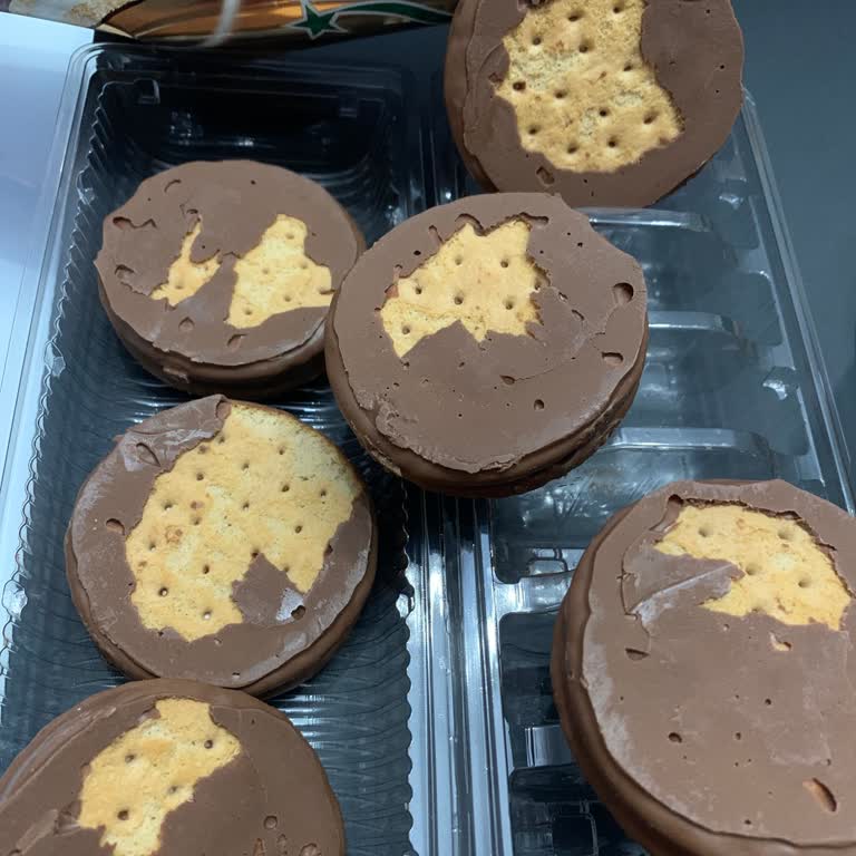 Ülker Halley'de Eksik Çikolata Kaplaması Ve Gramaj Sorunu