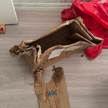 Siparişim Eksik Ve Hasarlı Ürünlerle Teslim Edildi Müşteri Hizmetlerinden Çözüm Alamadım