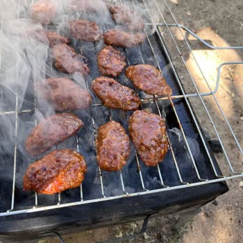 Aldığım Köfteler Hem Küçük Hem De Lezzetsizdi, Misafirlerime Mahcup Oldum