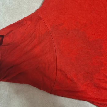 Çamaşır Makinesi Kıyafetlerde Kahverengi Leke Sorunu Ve Yetersiz Destek