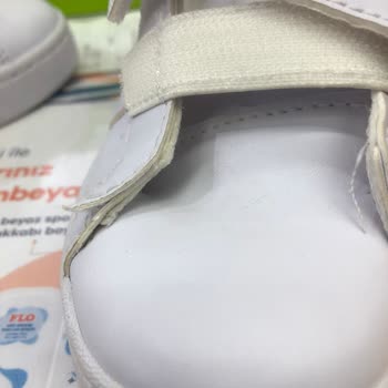 İki Kez Giyilen Çocuk Ayakkabısının Dikişleri Açıldı Mağaza Çözüm Sunmuyor